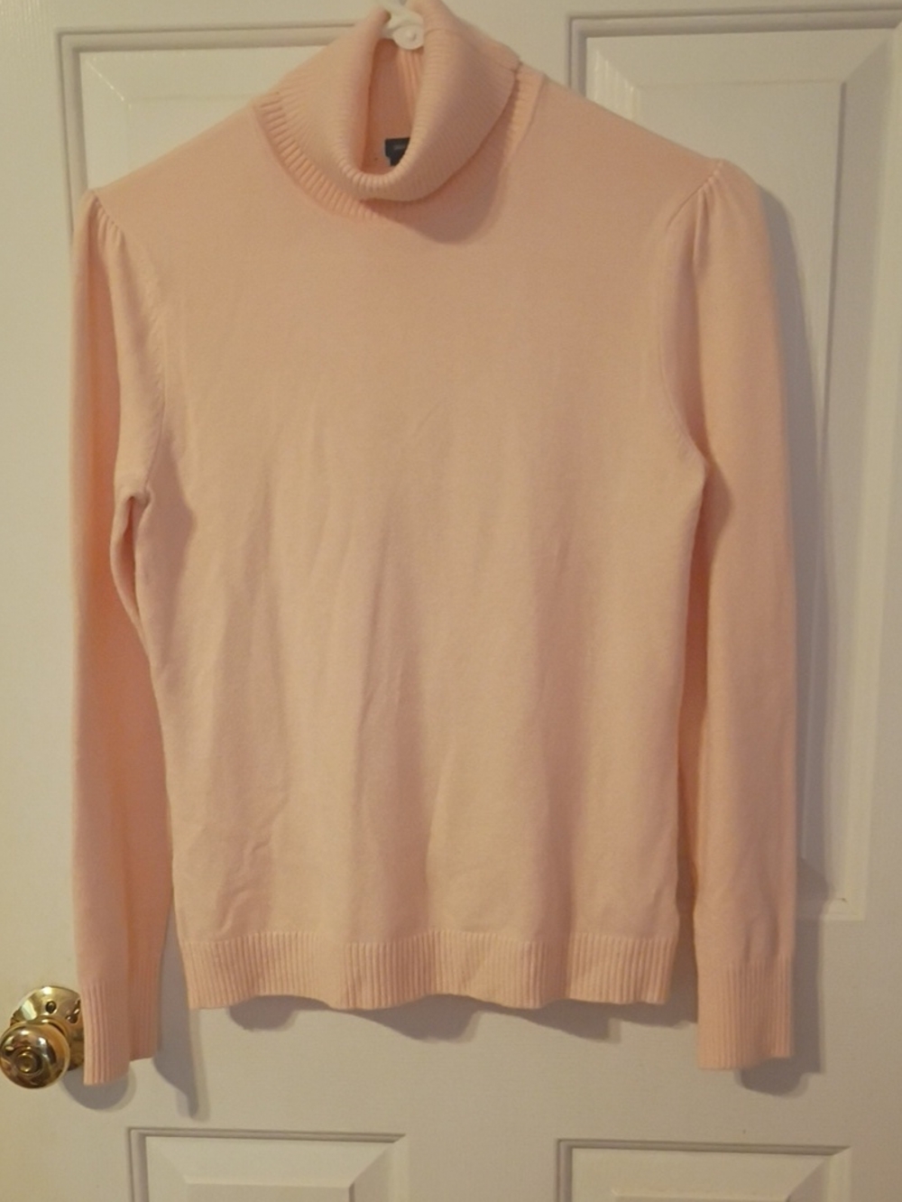Ladies Gap Classic Turtleneck Sweater - Soft Pink